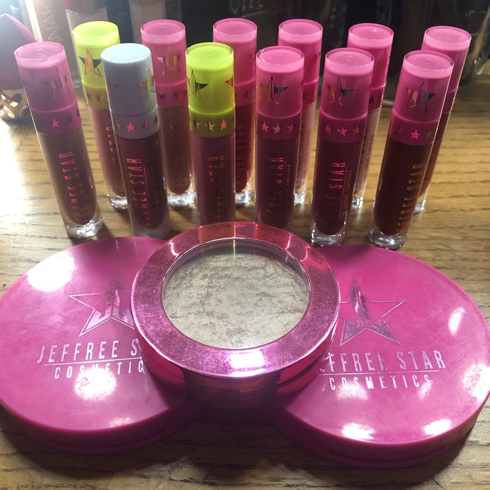 Jeffree Star lipstick and highlighter bundle